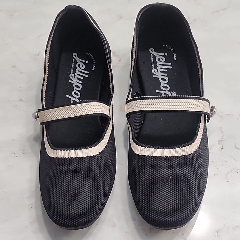 Size 7.5M Jellypop Black Knit Mary Jane Flats with Cream Trim